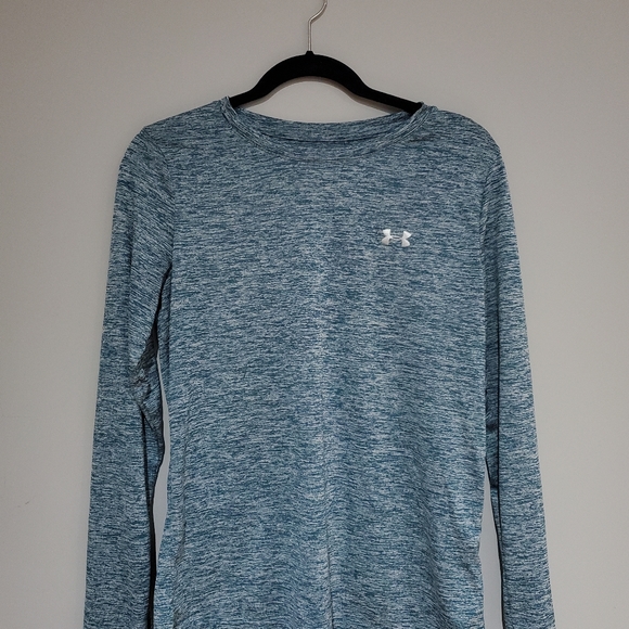 Loose Fit Under Armour Long Sleeve - Picture 3 of 4